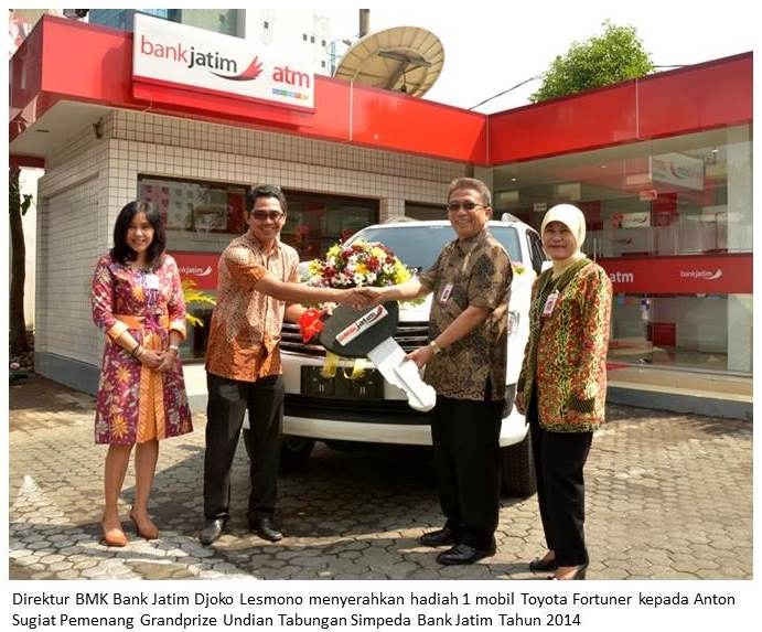Bank Jatim Submits Grand Prize Toyota Fortuner