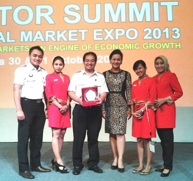 Bank Jatim Sukses Meraih Best Exhibitor Award